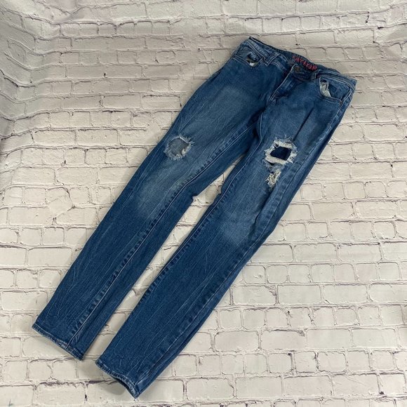 Delia*s Taylor Destructed Skinny  Jeans - Picture 7 of 9